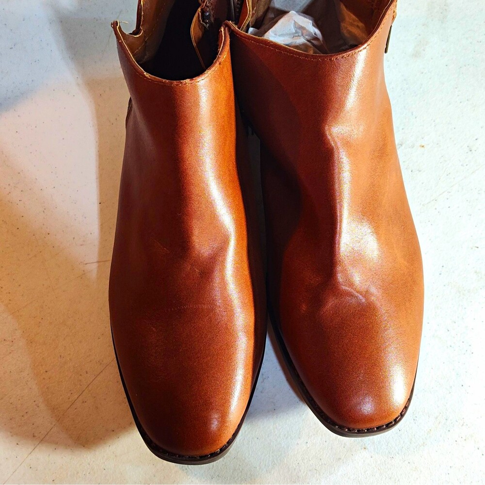 Madden Girl Women's Brown Faux Leather Ankle Bootie Side Zip Almond Toe Sz 9.5